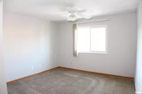 205 E Price St #202, Eldridge, IA 52748 photo 11