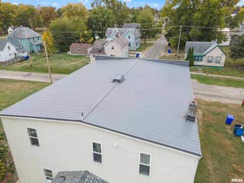 View/Area - 716 W 3rd St, Kewanee, IL 61443 photo 7 of 14