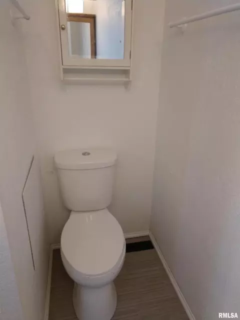 Bath - 716 W 3rd St, Kewanee, IL 61443 photo 5 of 9