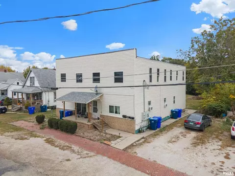 Other - 716 W 3rd St, Kewanee, IL 61443 photo 2 of 24