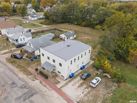 Other - 716 W 3rd St, Kewanee, IL 61443 photo 1 of 24