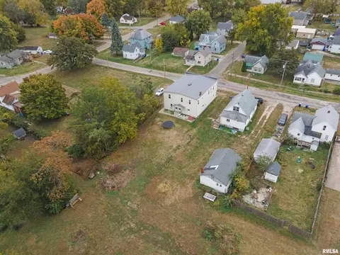 View/Area - 716 W 3rd St, Kewanee, IL 61443 photo 2 of 14