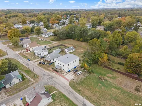 View/Area - 716 W 3rd St, Kewanee, IL 61443 photo 1 of 14