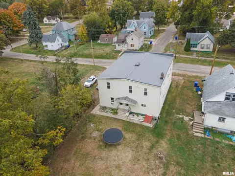 View/Area - 716 W 3rd St, Kewanee, IL 61443 photo 3 of 14