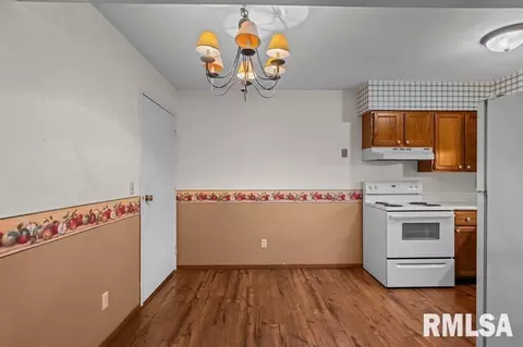 3124 4th St #4, Moline, IL 61265 photo 6