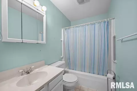 3124 4th St #4, Moline, IL 61265 photo 11