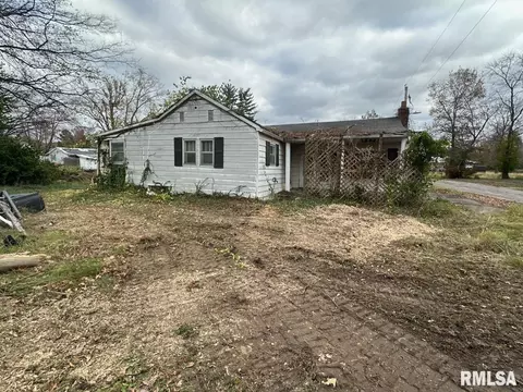 602 E Lincoln St, Galatia, IL 62935