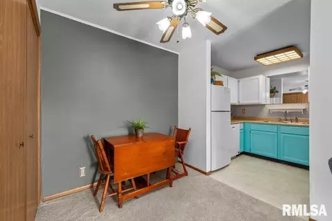 3020 4th St #9, Moline, IL 61265 photo 5