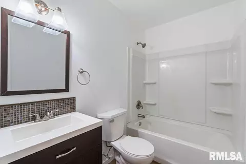 3069 4th St #4, Moline, IL 61265 photo 9