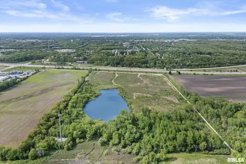 7300 John Deere Rd, Moline, IL 61265 photo 5