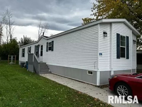 2507 N 214th St #61, Port Byron, IL 61275