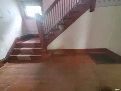 712 3rd St #A, Moline, IL 61265 photo 9