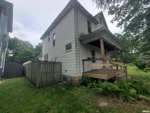 712 3rd St #A, Moline, IL 61265 photo 5