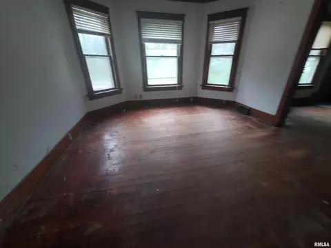 712 3rd St #A, Moline, IL 61265 photo 7