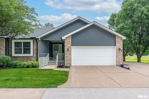 4115 E 60th St #A, Davenport, IA 52807
