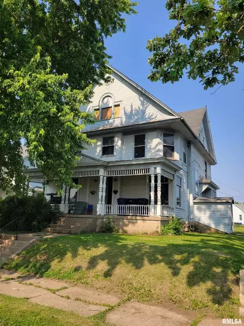 606 Meridian St #1 & 2, Tipton, IA 52772