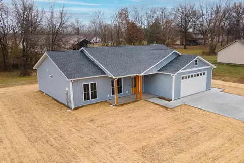 12171 Blue Sky Dr, Marion, IL 62959
