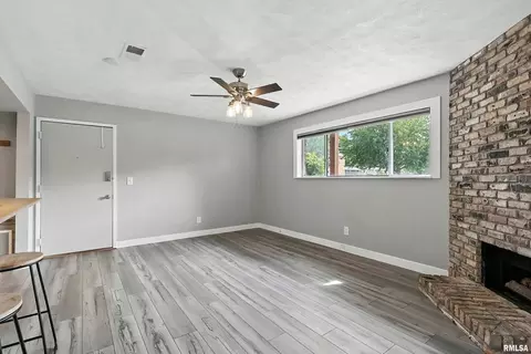 3045 4th St #1, Moline, IL 61265 photo 5