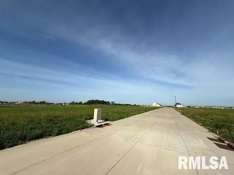 6795 Meghan Ave, Bettendorf, IA 52722