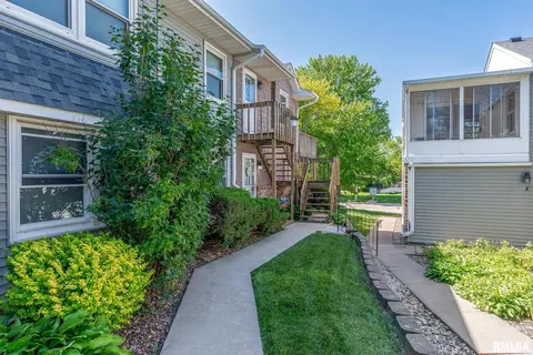 2424 E 51st St #D, Davenport, IA 52807