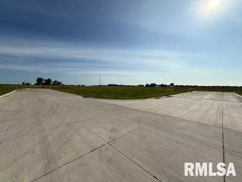 6340 Ryan Rd, Bettendorf, IA 52722