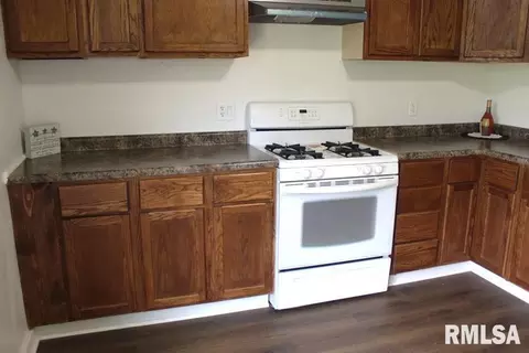 632 E 9th St, Kewanee, IL 61443 photo 9