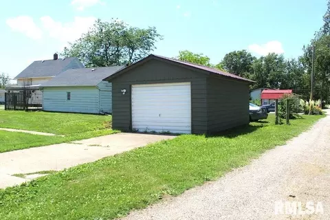 632 E 9th St, Kewanee, IL 61443 photo 5