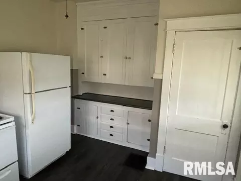 Kitchen - 712 Roosevelt Ave, Kewanee, IL 61443 photo 1 of 1