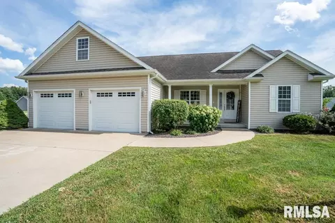 400 Eric Dr, Herrin, IL 62948