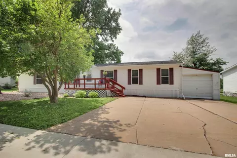 2218 Ennis Ln, Quincy, IL 62305
