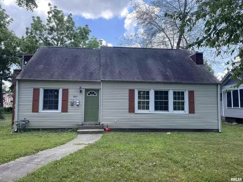 801 W College St #A/B, Carbondale, IL 62901