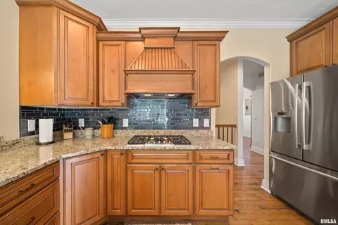 627 10th Ave, Silvis, IL 61282 photo 9