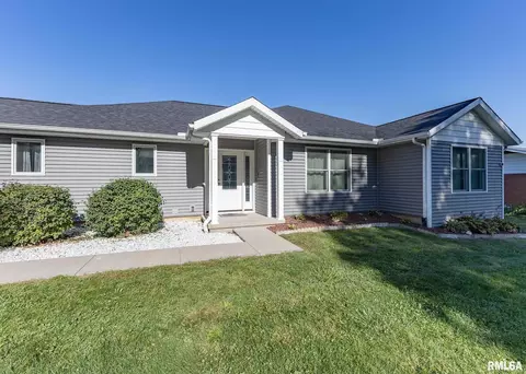 321 Pin Oak Dr, Geneseo, IL 61254
