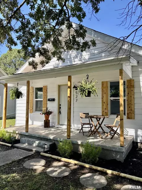 527 S Rotan St, Salem, IL 62881