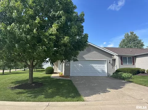 5200 Villa Dr #53, Davenport, IA 52806