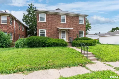 320 W Hayes Street Apt 320 320 12 3 St #320, 320 1/2, 3, Davenport, IA 52803