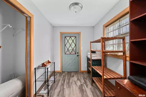 Entry Way - 242 S State Ave, Hampton, IL 61256 photo 1 of 1