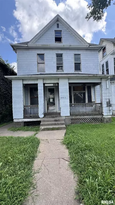1815 W 3rd St, Davenport, IA 52802