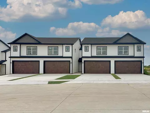 5882 Butterfield Ct, Bettendorf, IA 52722