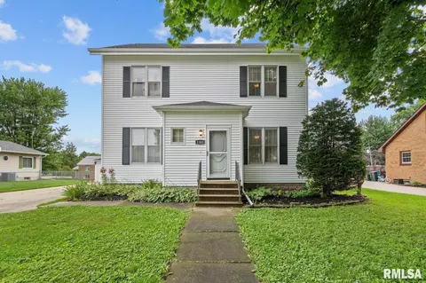 1305 6th St, Orion, IL 61273