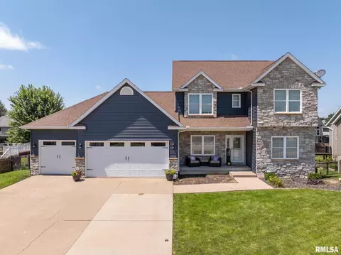 850 Sawgrass Ct, Eldridge, IA 52748