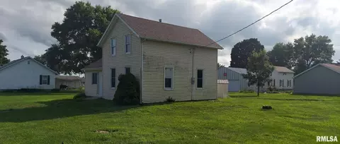 401 S 3rd Ave, New Windsor, IL 61465