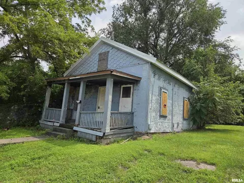 616 Oak St, Quincy, IL 62301
