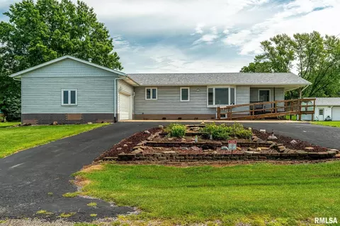 500 N 7th Ave, New Windsor, IL 61465