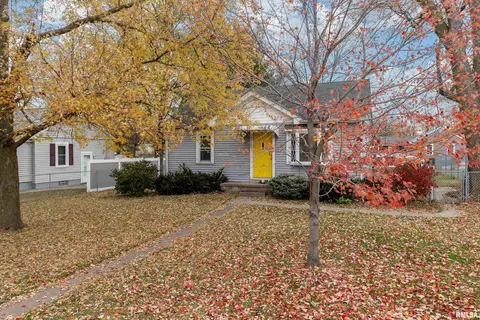 5109 N Pine St, Davenport, IA 52806