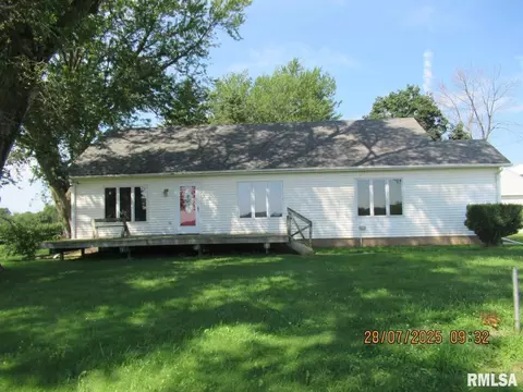 1465 Snaggy Ridge Rd, Tipton, IA 52772
