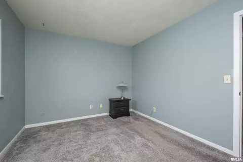3045 4th St #7, Moline, IL 61265 photo 10