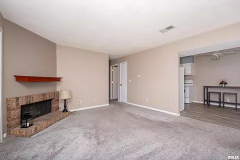 3045 4th St #7, Moline, IL 61265 photo 3