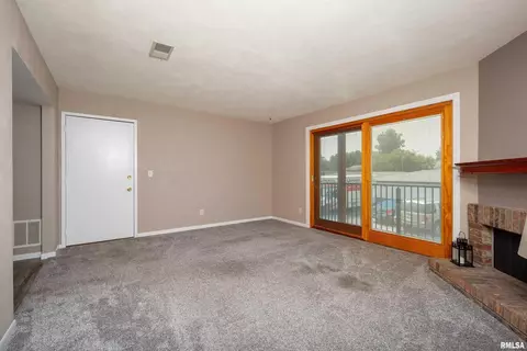 3045 4th St #7, Moline, IL 61265 photo 4