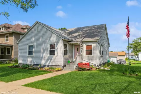 502 Jefferson Ave, Lowden, IA 52255